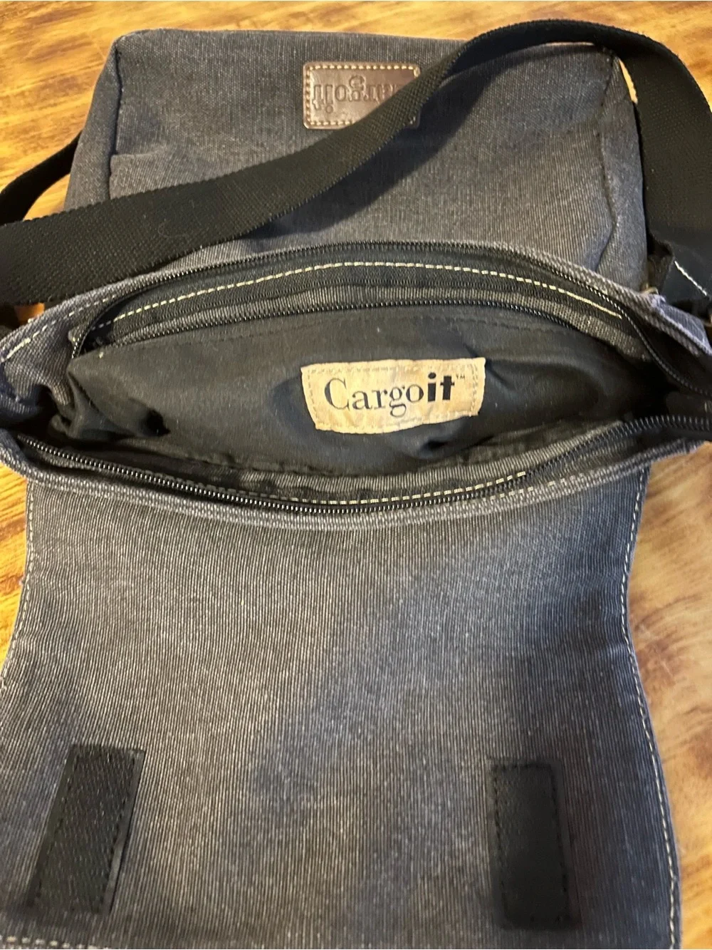 Cargo It Black Canvas Crossbody Bag